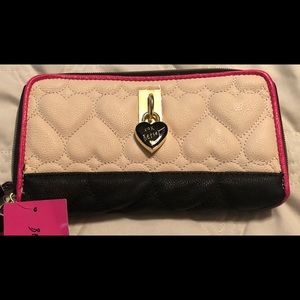 Betsey Johnson wallet new with tags